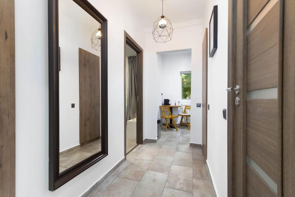 Heart Of Bucharest #Victoriei Apartment Exterior photo